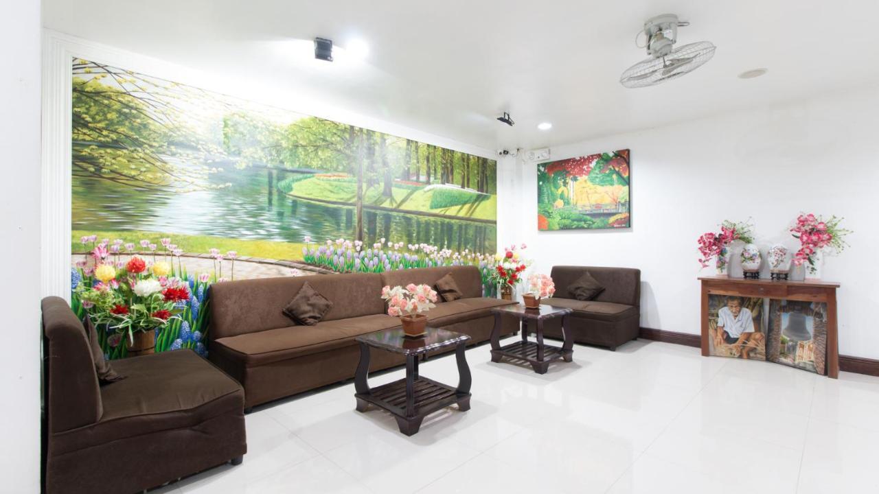 Reddoorz Plus Near Vigan City Commercial Center Eksteriør billede