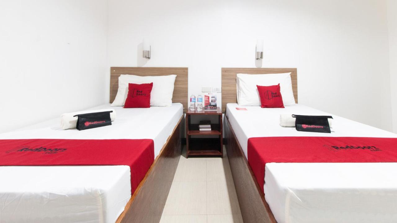 Reddoorz Plus Near Vigan City Commercial Center Eksteriør billede