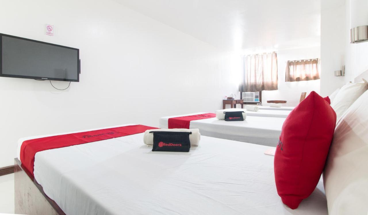 Reddoorz Plus Near Vigan City Commercial Center Eksteriør billede