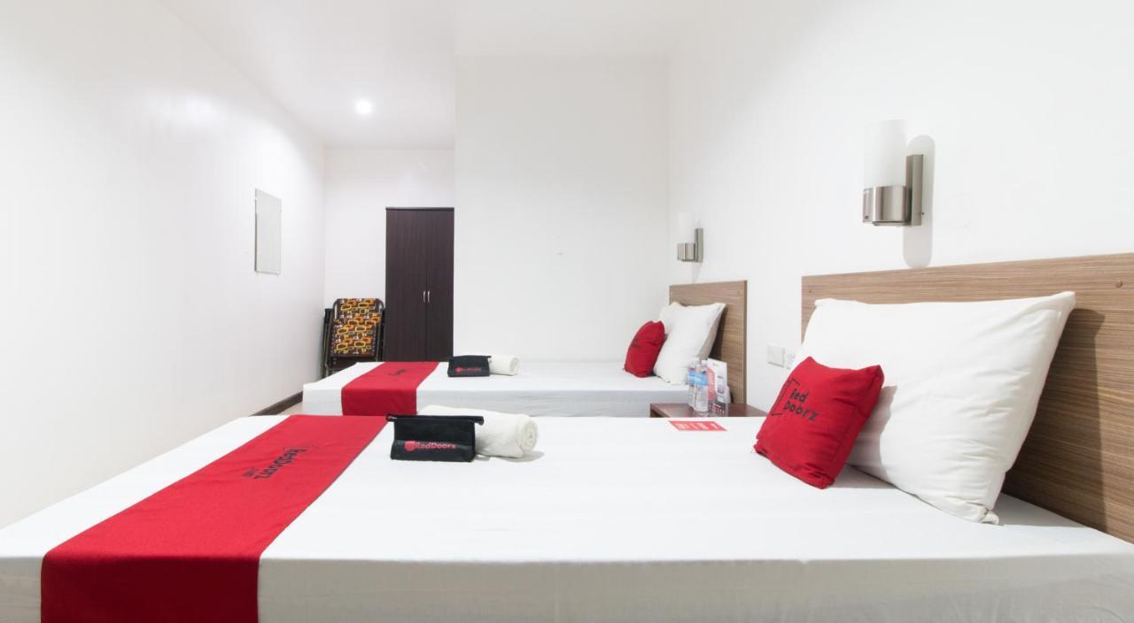Reddoorz Plus Near Vigan City Commercial Center Eksteriør billede